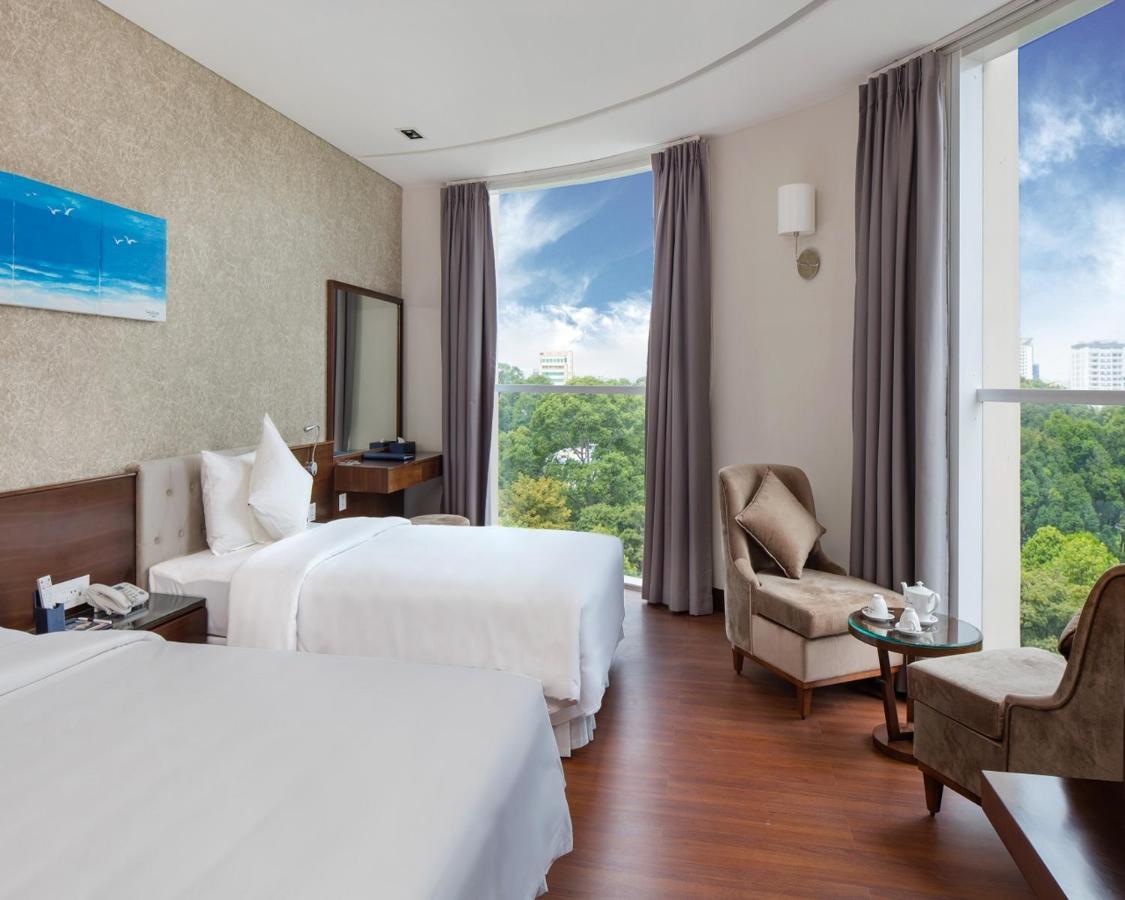 Central Palace Hotel Ho Chi Minh City Exterior photo