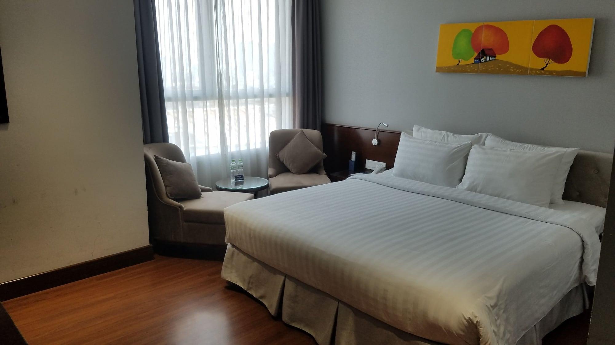 Central Palace Hotel Ho Chi Minh City Exterior photo