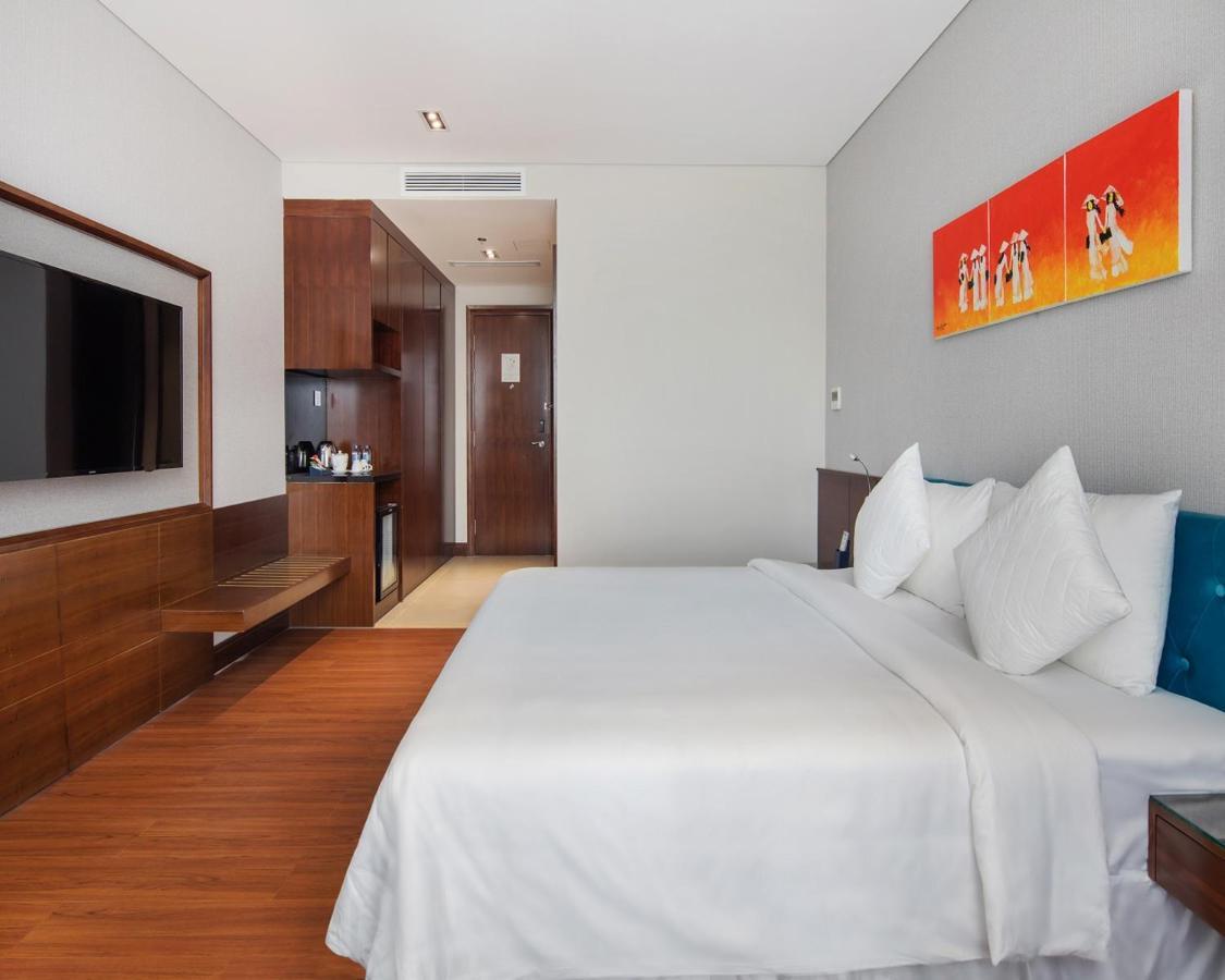 Central Palace Hotel Ho Chi Minh City Exterior photo
