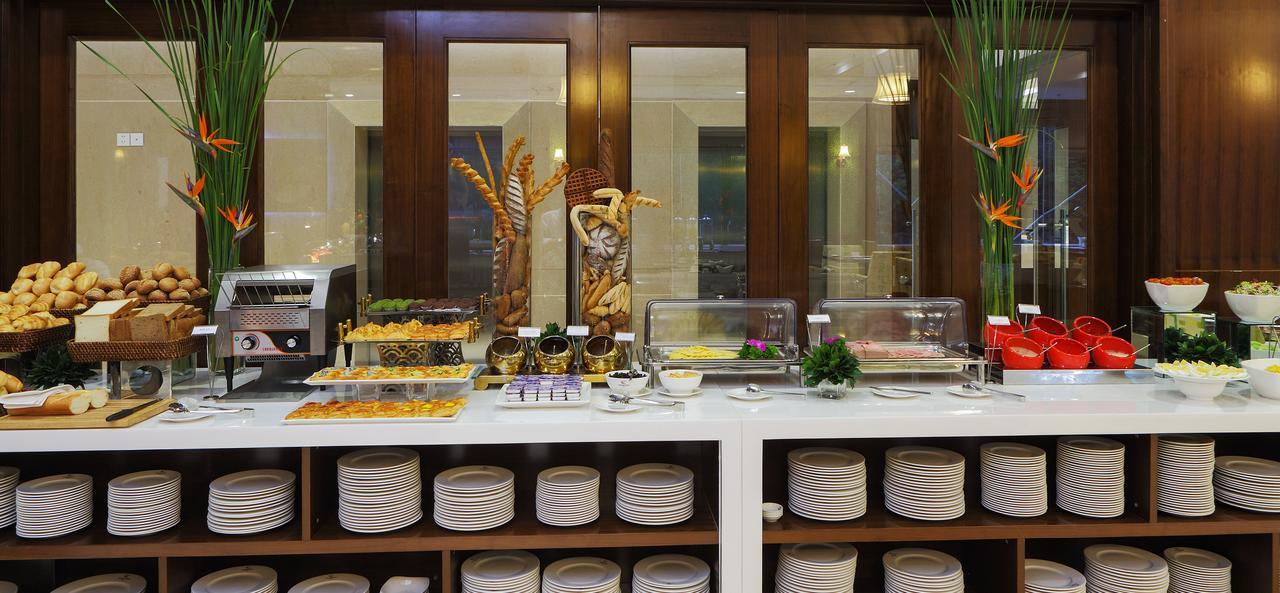 Central Palace Hotel Ho Chi Minh City Exterior photo