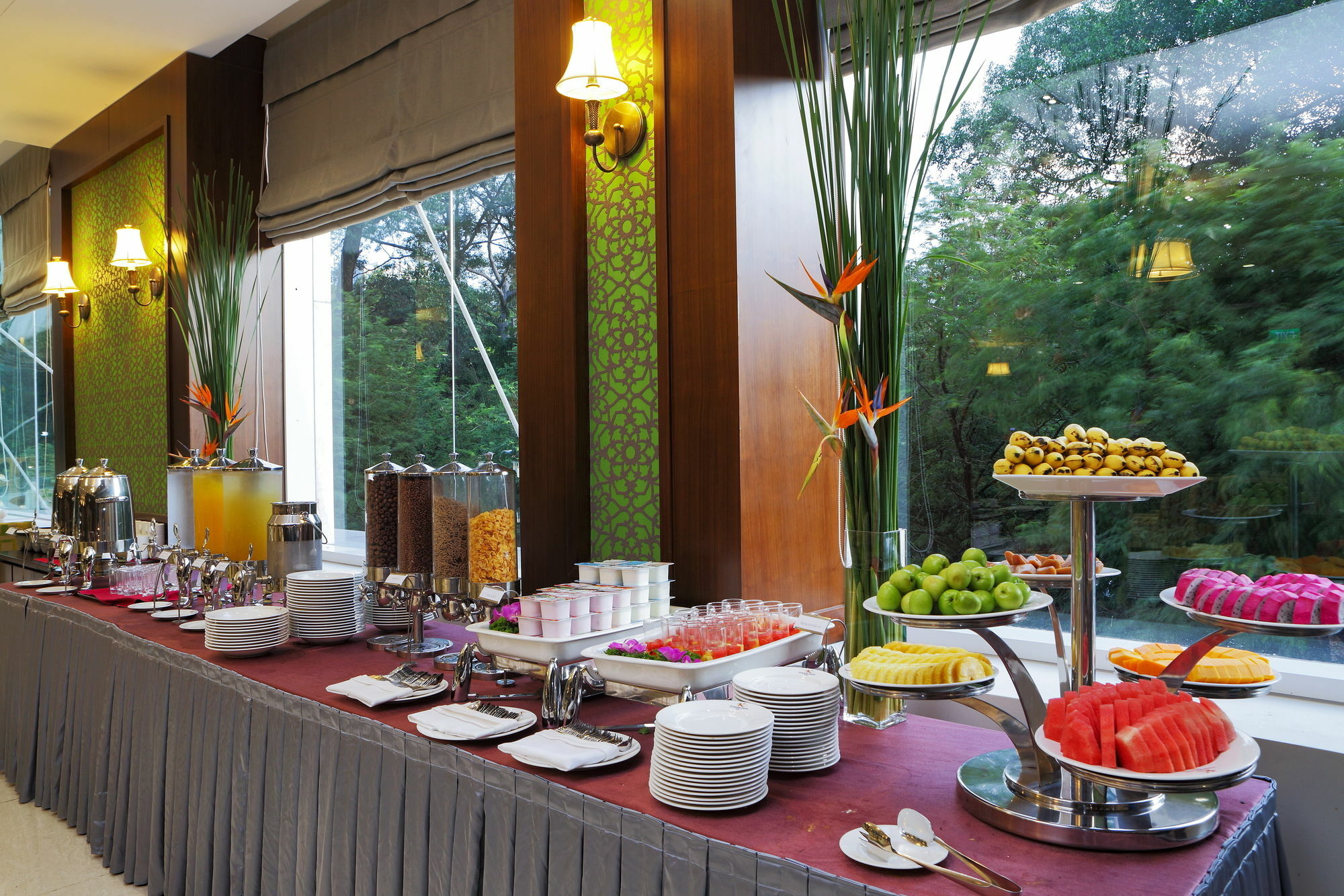 Central Palace Hotel Ho Chi Minh City Exterior photo